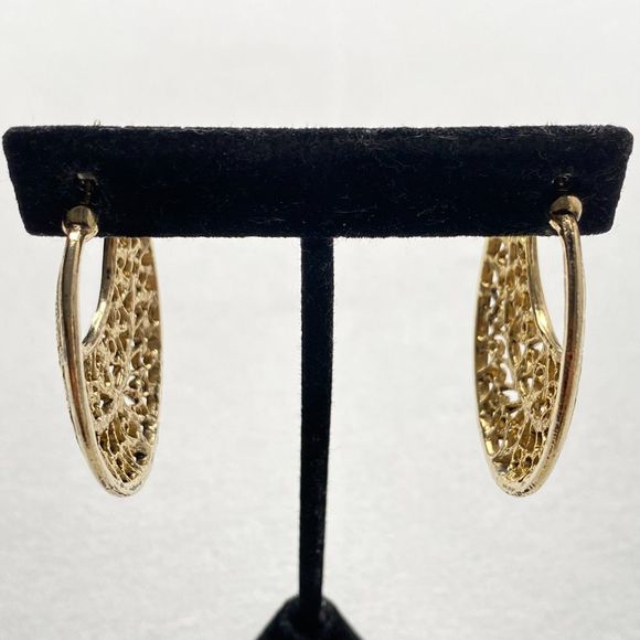 Huggie Hoop Pierced Earrings Gold Tone Filagree - Picture 4 of 8
